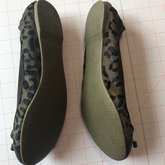 Sperry Calf Hair leopard print flat shoes size 7.5 - Picture 3 of 6